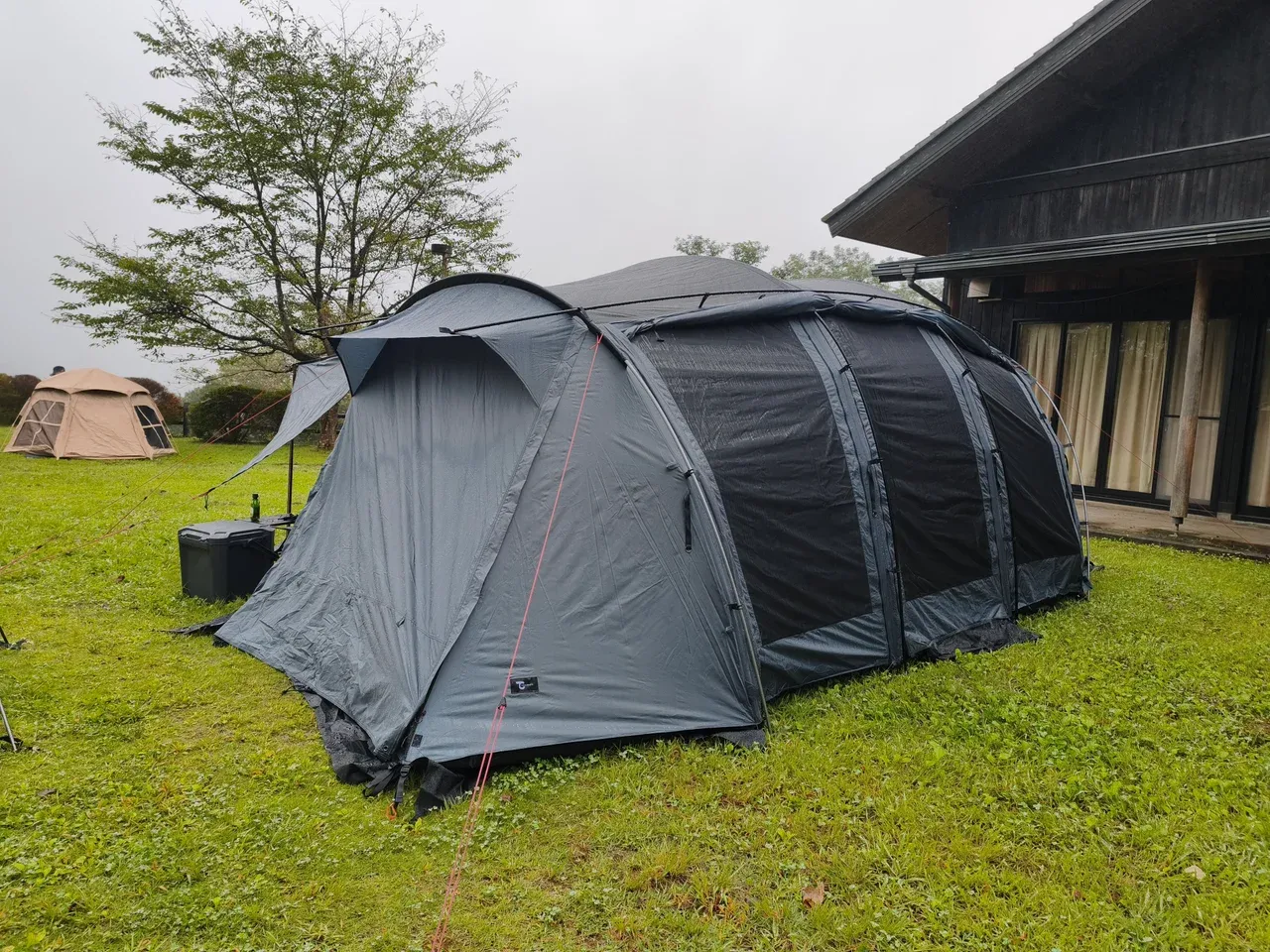 雨の翌朝のウィングフォート