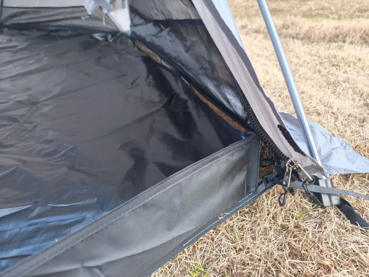 グランドシートのバスタブ形状