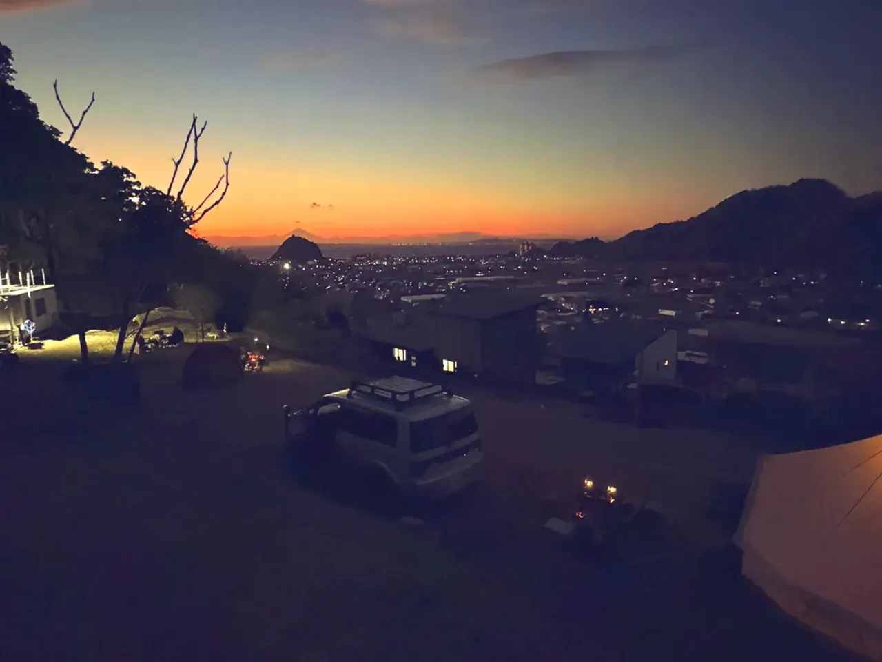 nightvista.camp サイト・夕暮れ