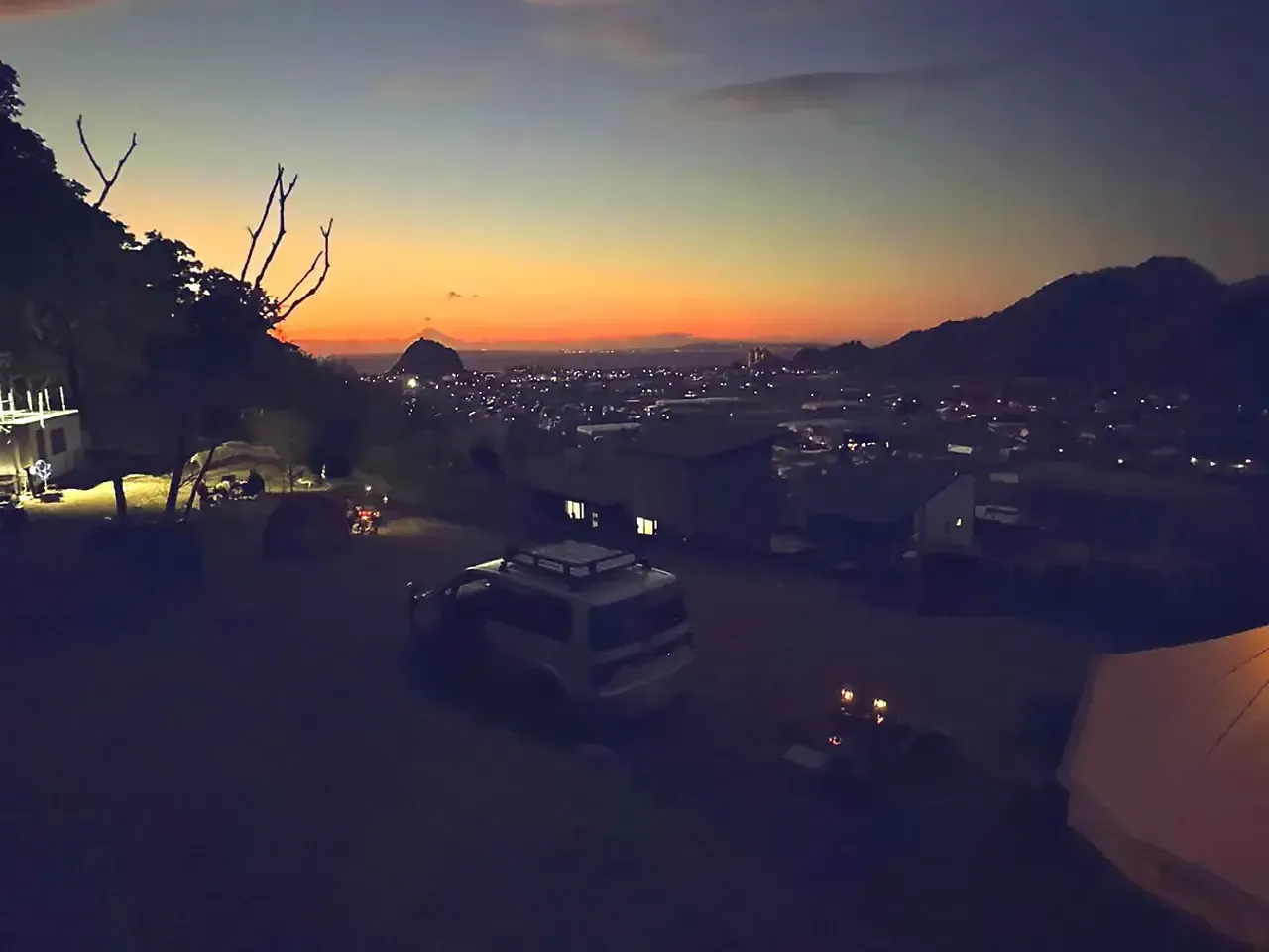 nightvista.camp サイト・夕暮れ