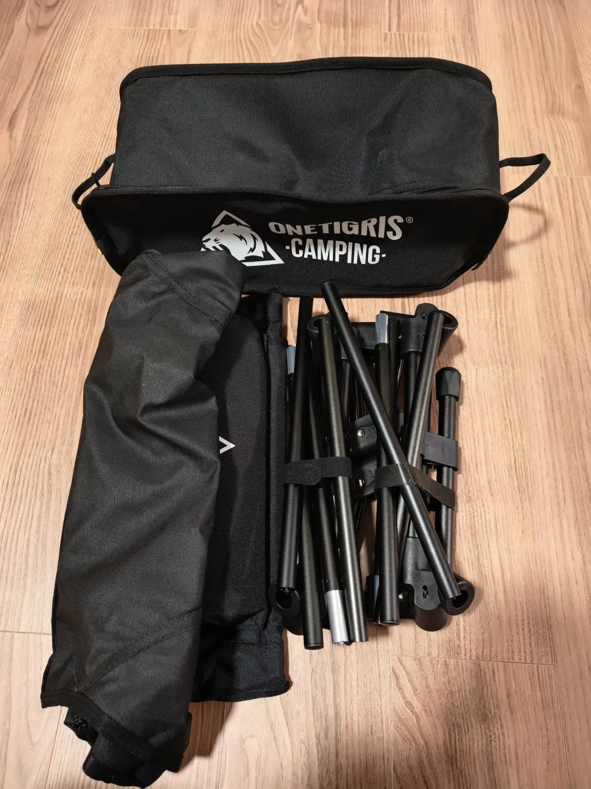 セット内容一覧：フレーム、座面、収納袋