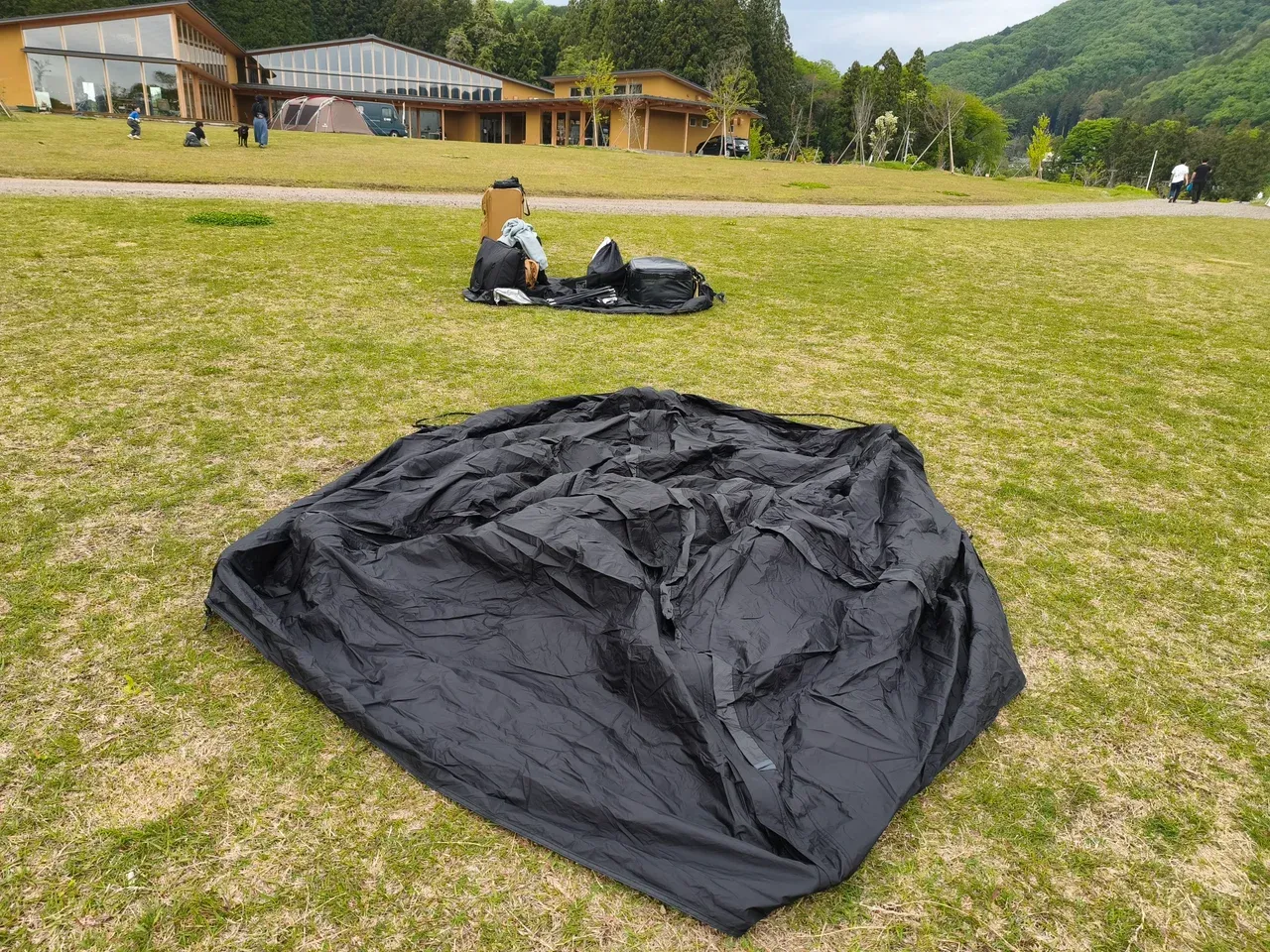 設営開始の様子